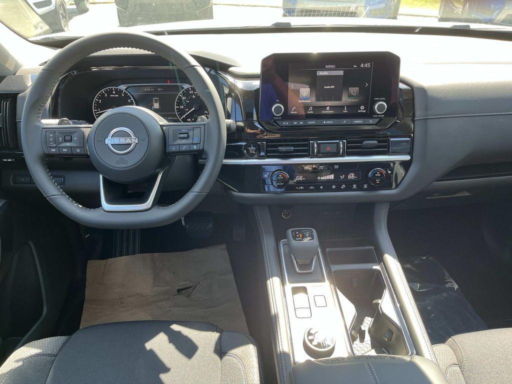 new 2025 Nissan Pathfinder car, priced at $34,577