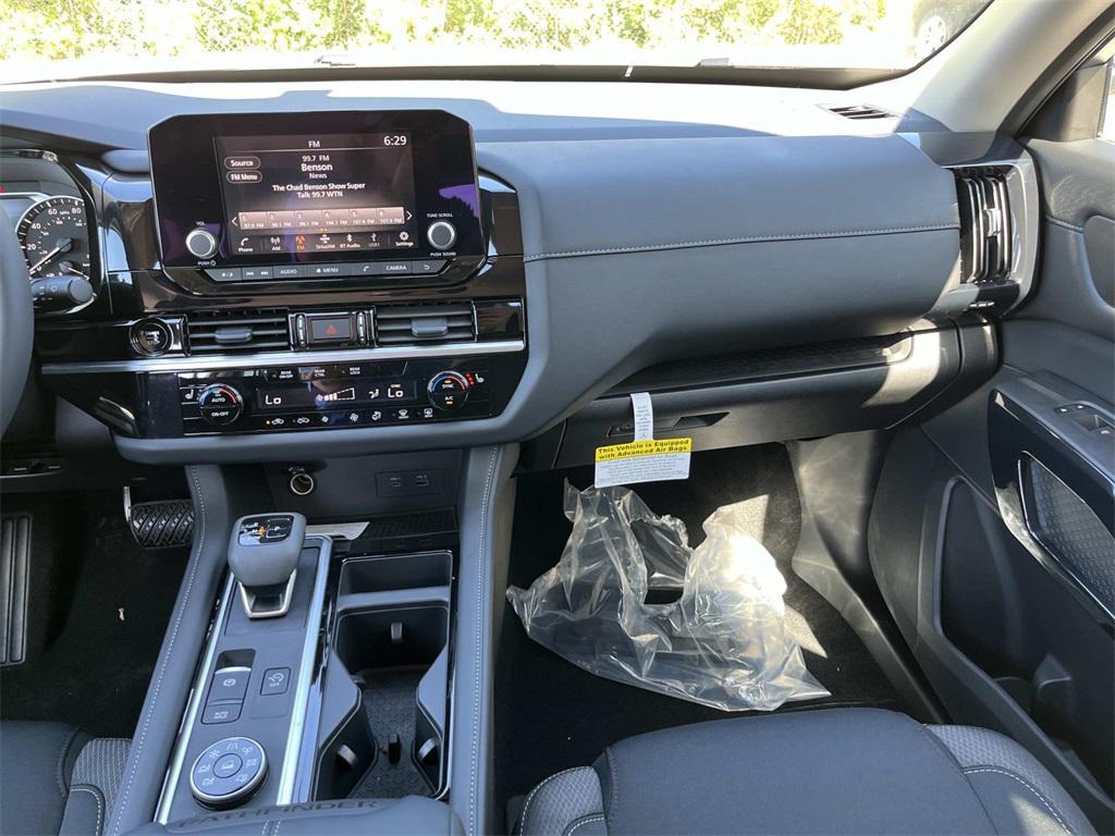 new 2025 Nissan Pathfinder car, priced at $35,606