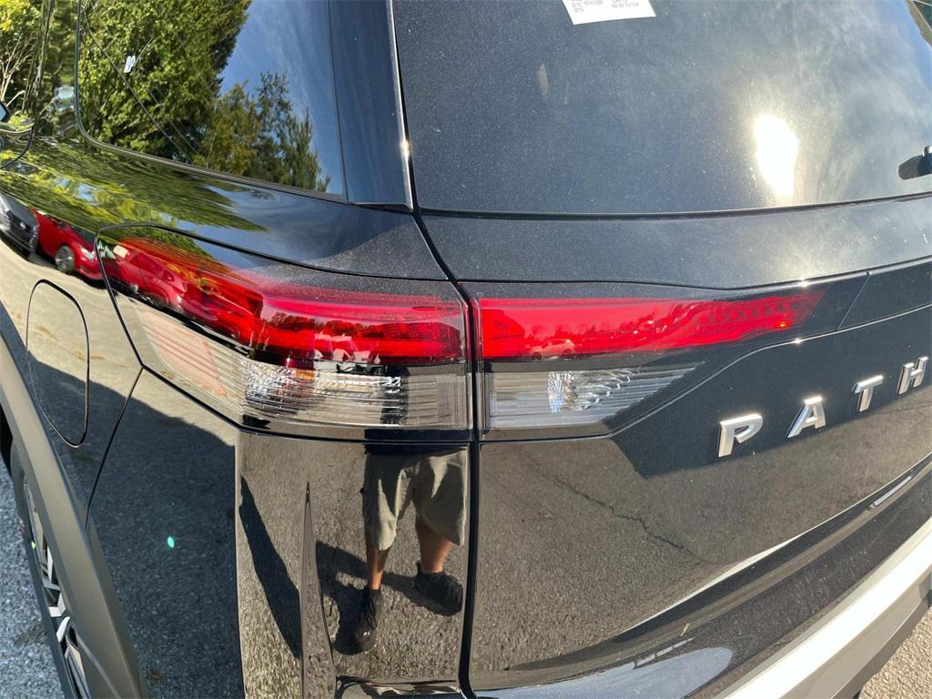 new 2025 Nissan Pathfinder car, priced at $47,321