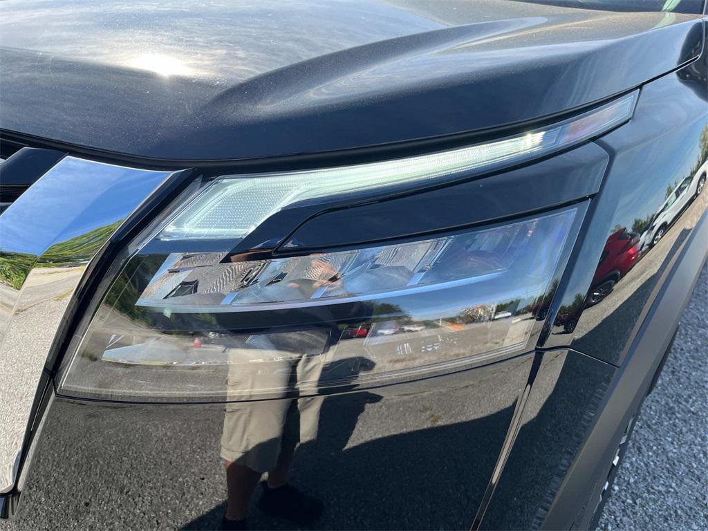 new 2025 Nissan Pathfinder car, priced at $47,321