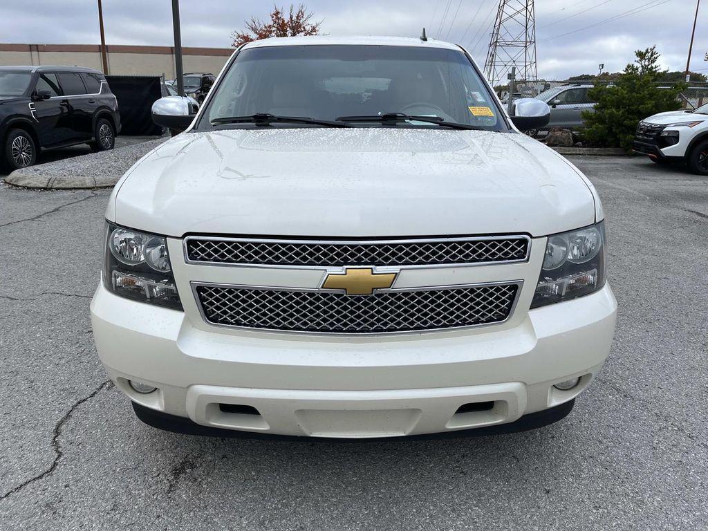 used 2013 Chevrolet Suburban car, priced at $14,000