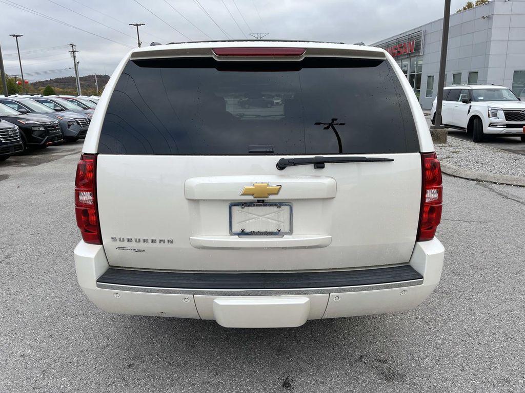 used 2013 Chevrolet Suburban car, priced at $14,000