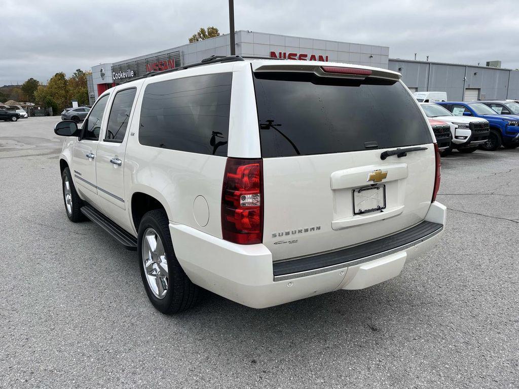 used 2013 Chevrolet Suburban car, priced at $14,000