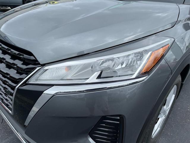new 2025 Nissan Kicks car, priced at $21,949