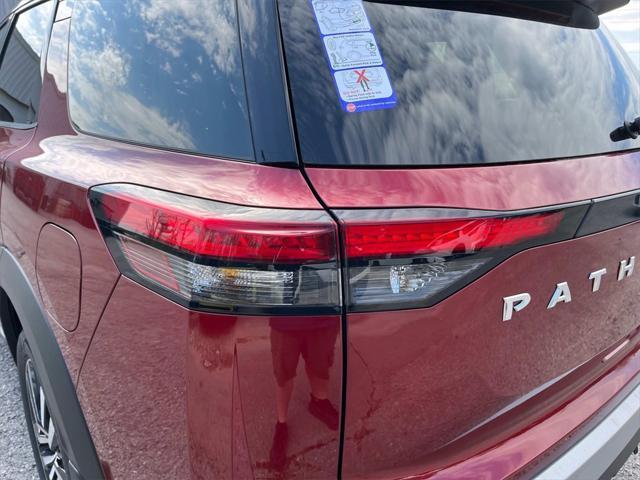 new 2025 Nissan Pathfinder car, priced at $49,538