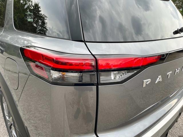 new 2025 Nissan Pathfinder car, priced at $43,623