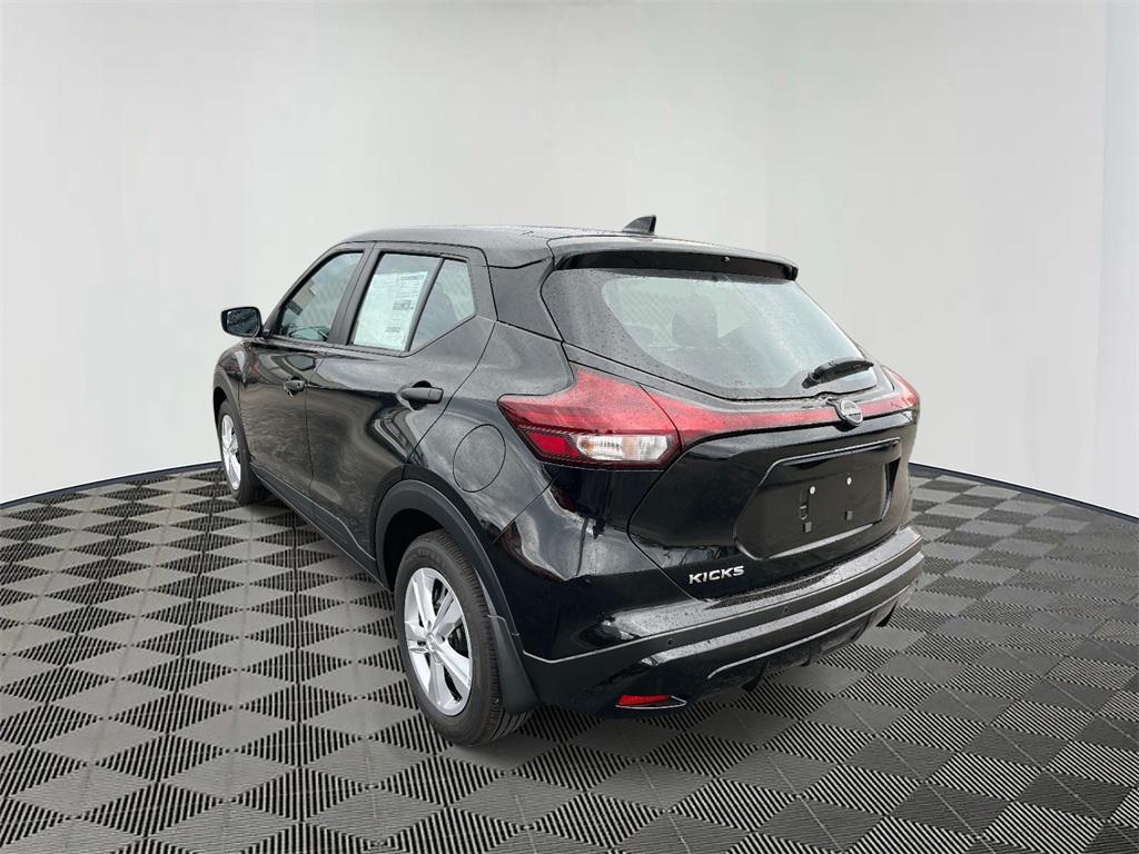 new 2025 Nissan Kicks car, priced at $22,040