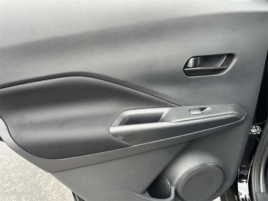 new 2025 Nissan Kicks car, priced at $22,040
