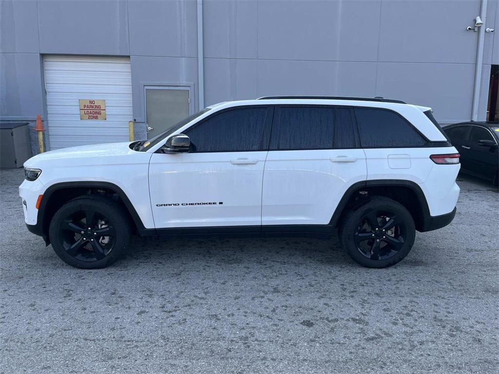 used 2023 Jeep Grand Cherokee car, priced at $31,731
