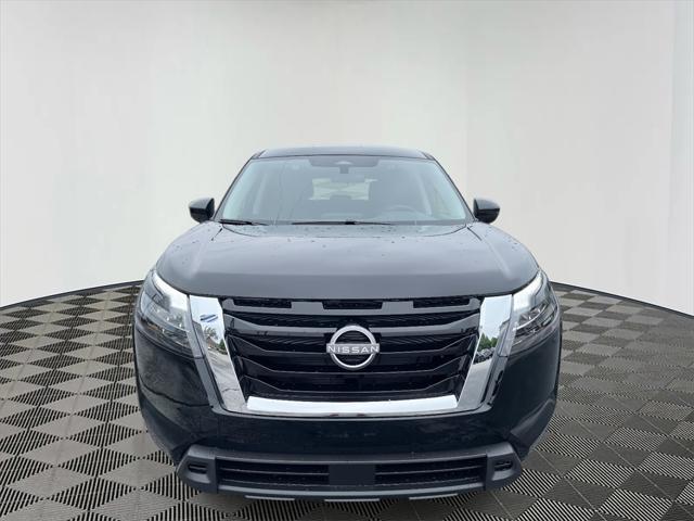 new 2025 Nissan Pathfinder car, priced at $34,991