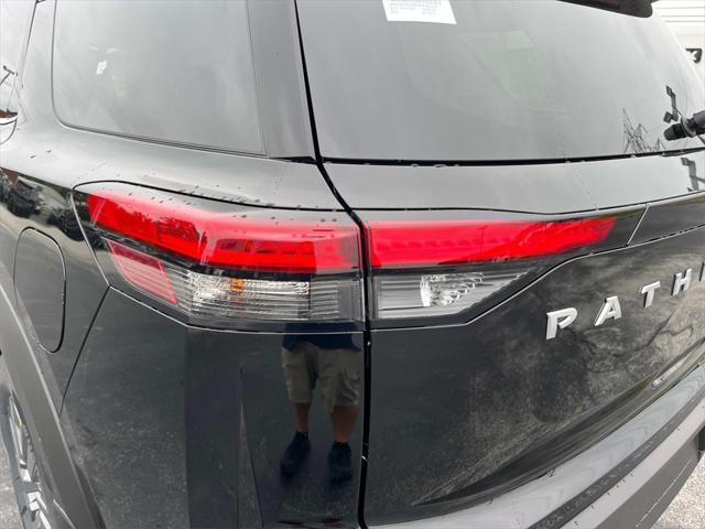 new 2025 Nissan Pathfinder car, priced at $34,991