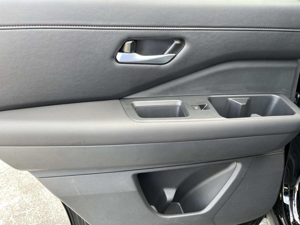 new 2025 Nissan Pathfinder car, priced at $37,353