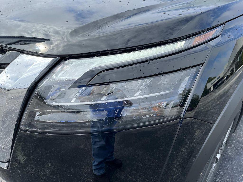 new 2025 Nissan Pathfinder car, priced at $37,353