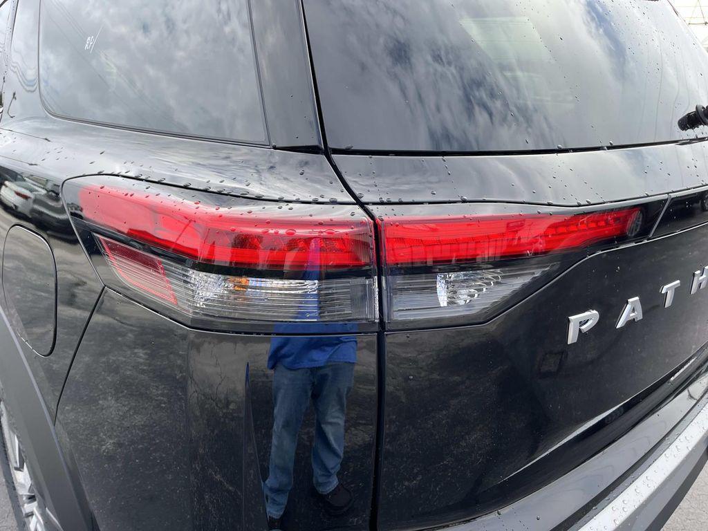 new 2025 Nissan Pathfinder car, priced at $37,353