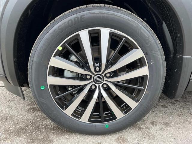 new 2025 Nissan Pathfinder car, priced at $46,258