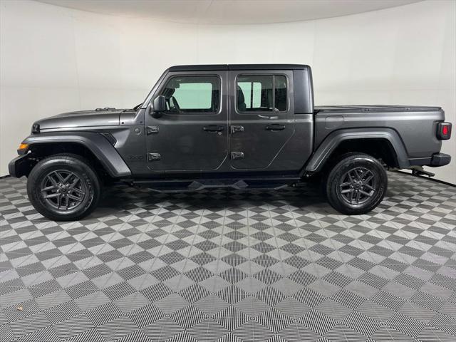 used 2024 Jeep Gladiator car, priced at $37,391