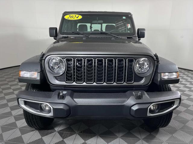 used 2024 Jeep Gladiator car, priced at $37,391