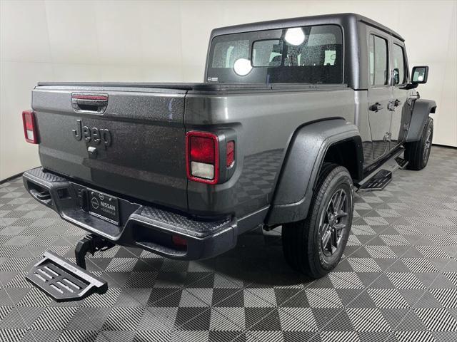 used 2024 Jeep Gladiator car, priced at $37,391