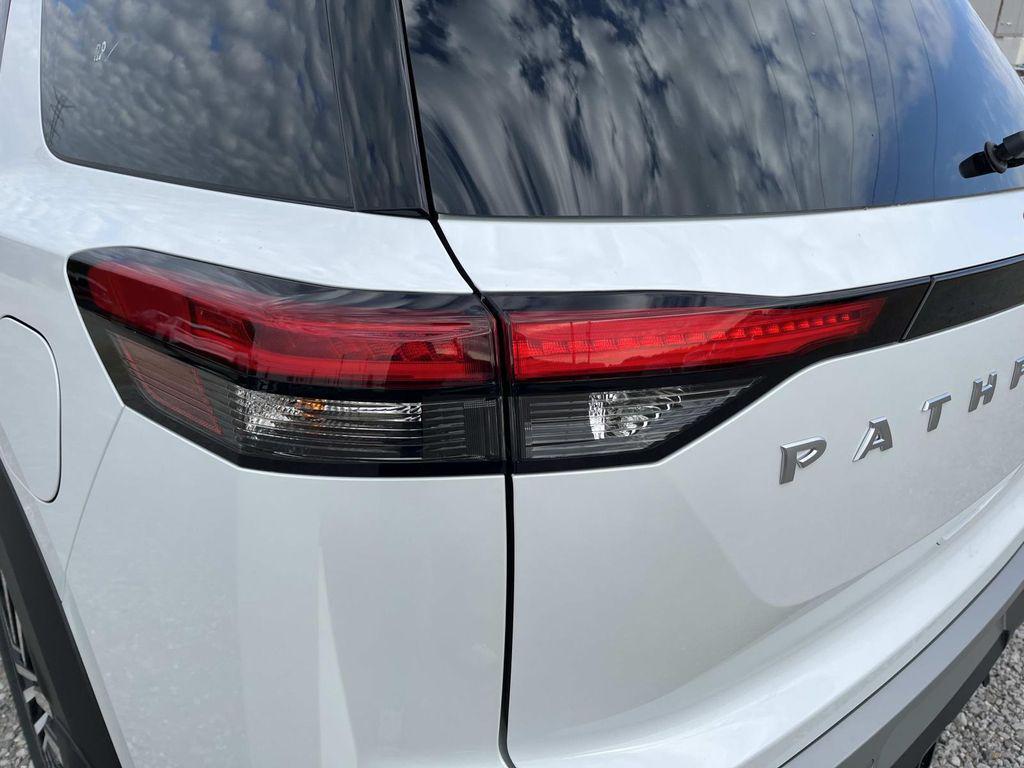 new 2025 Nissan Pathfinder car, priced at $45,610