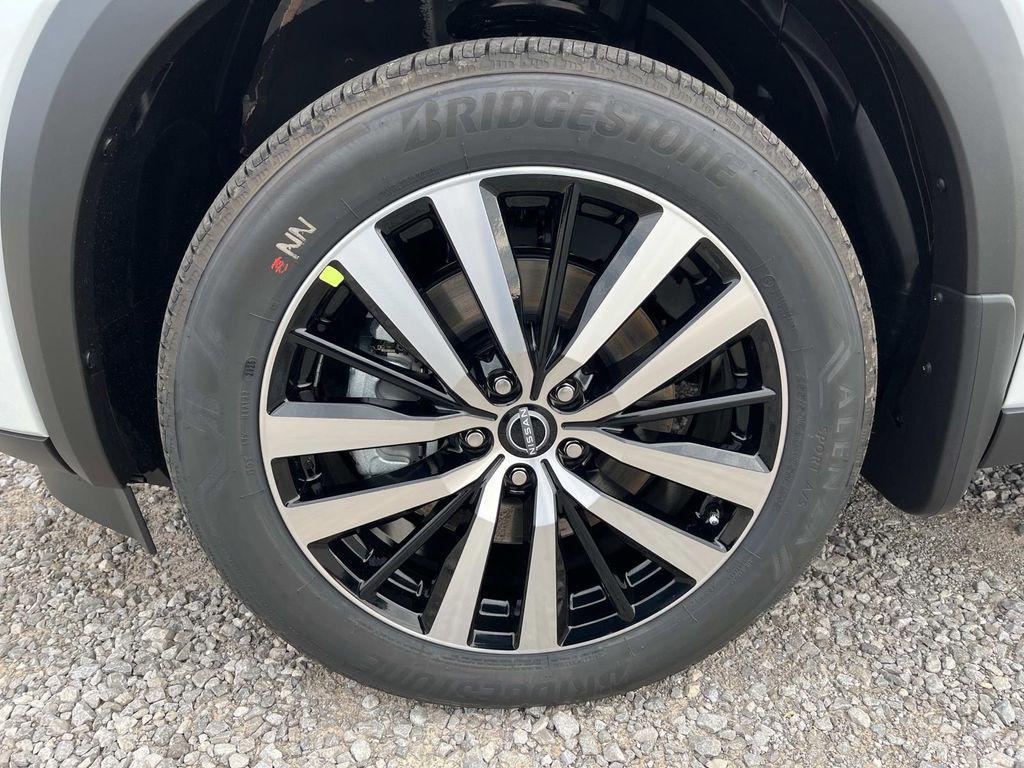 new 2025 Nissan Pathfinder car, priced at $45,610