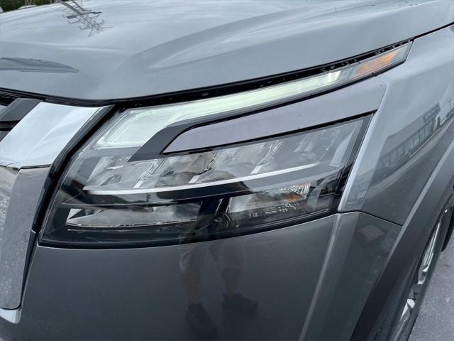 new 2025 Nissan Pathfinder car, priced at $36,955