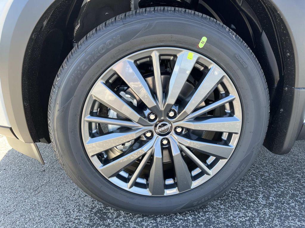 new 2025 Nissan Pathfinder car, priced at $41,132
