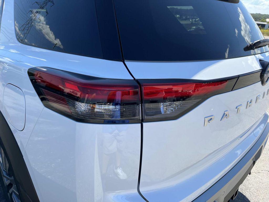 new 2025 Nissan Pathfinder car, priced at $41,132