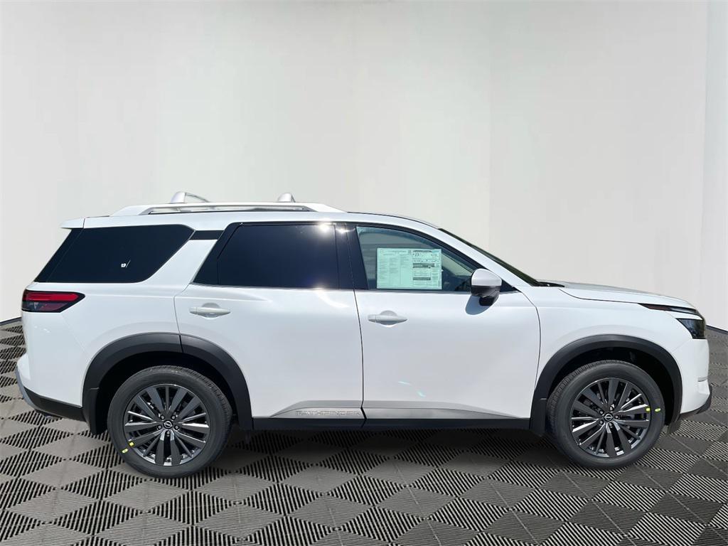new 2025 Nissan Pathfinder car, priced at $46,132
