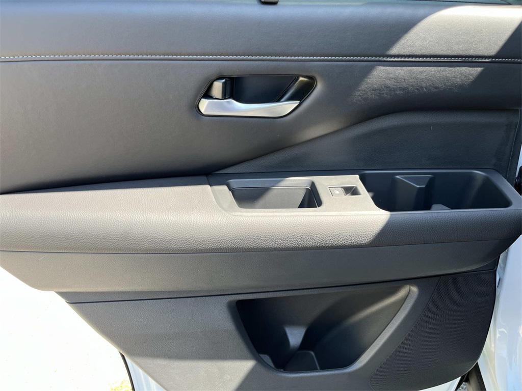 new 2025 Nissan Pathfinder car, priced at $46,132
