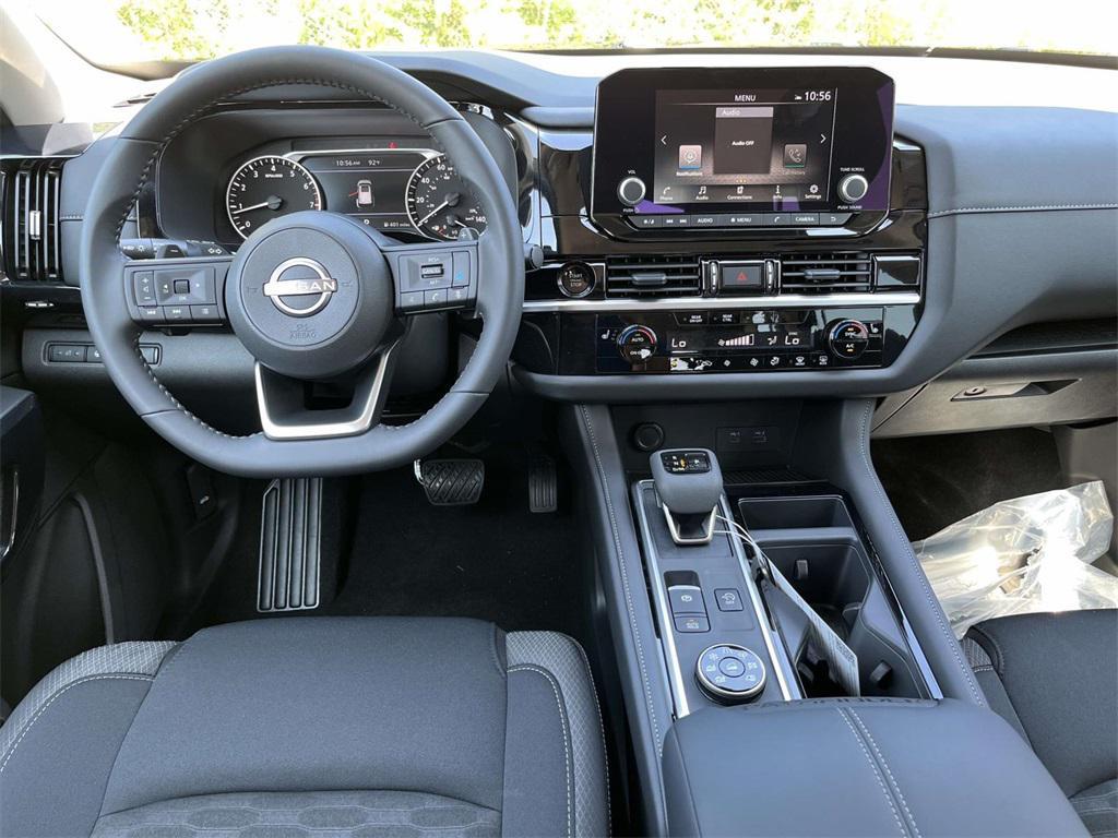 new 2025 Nissan Pathfinder car, priced at $40,174