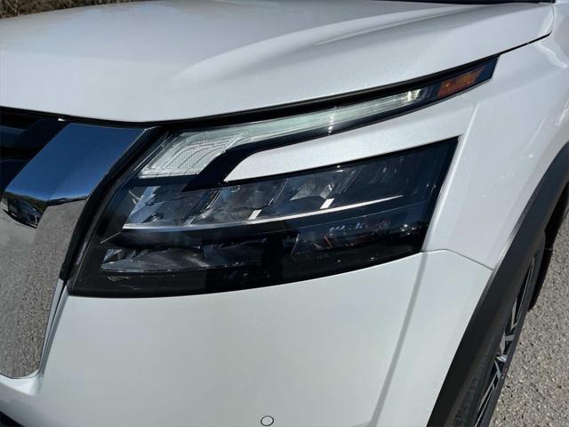 new 2025 Nissan Pathfinder car, priced at $49,663
