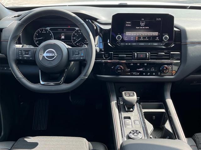 new 2025 Nissan Pathfinder car, priced at $42,663