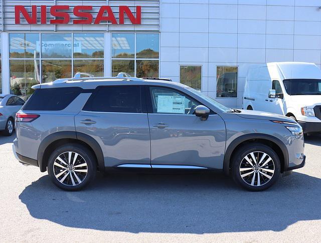 new 2025 Nissan Pathfinder car, priced at $51,596