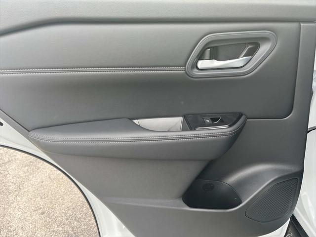 new 2025 Nissan Rogue car, priced at $32,552