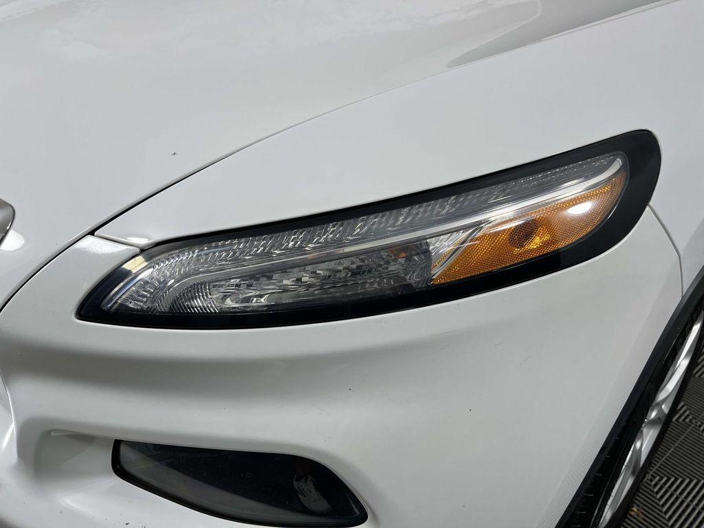 used 2018 Jeep Cherokee car, priced at $13,248