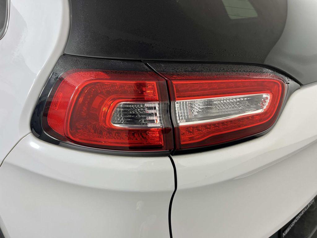 used 2018 Jeep Cherokee car, priced at $13,248