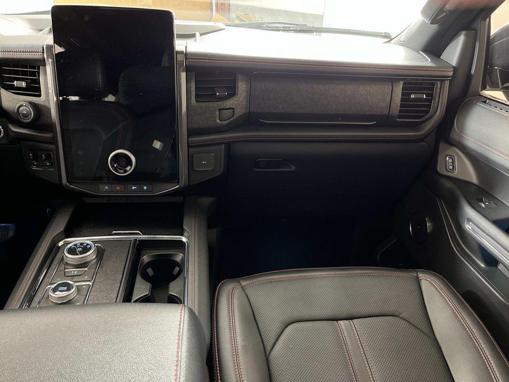 used 2023 Ford Expedition car, priced at $50,948