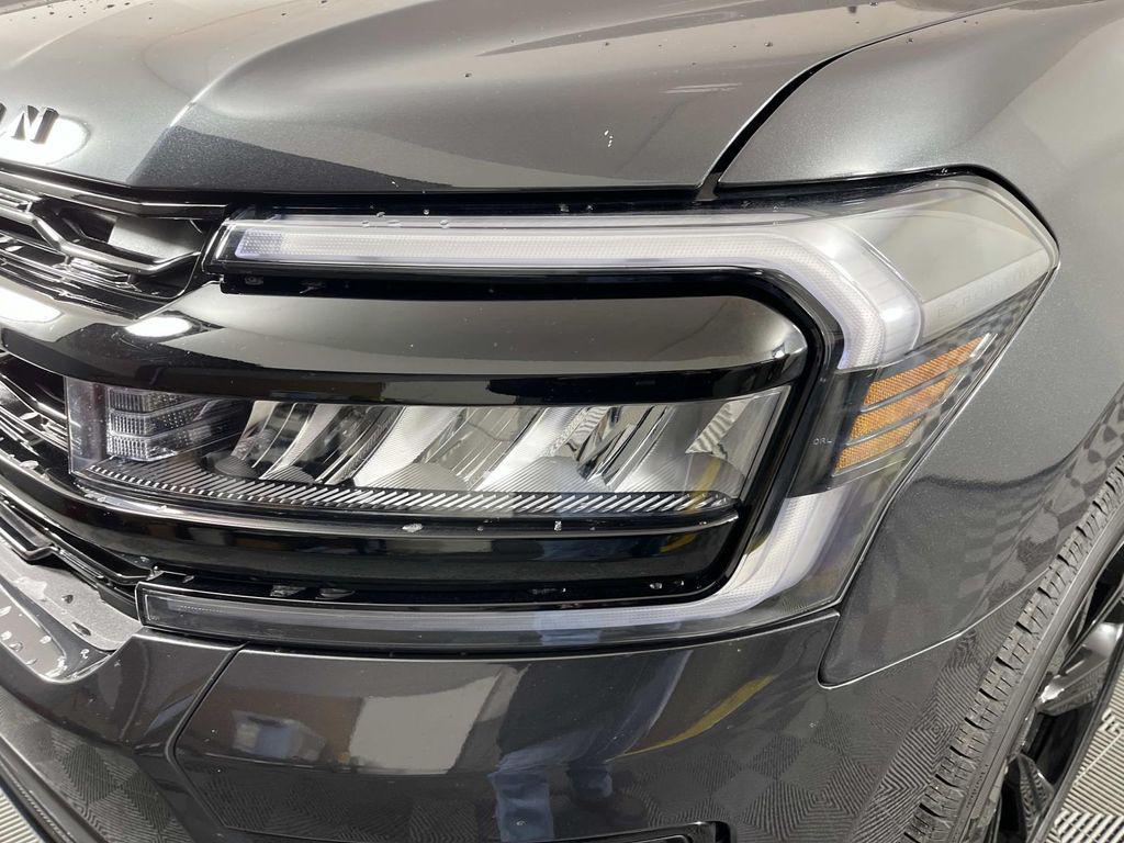 used 2023 Ford Expedition car, priced at $50,948