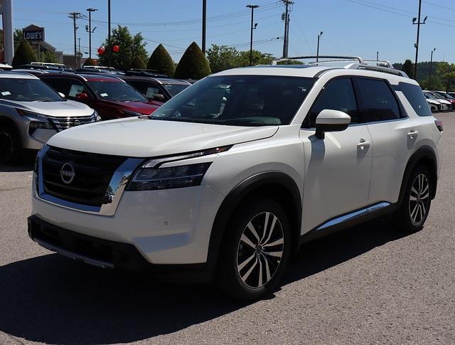 new 2024 Nissan Pathfinder car, priced at $45,020