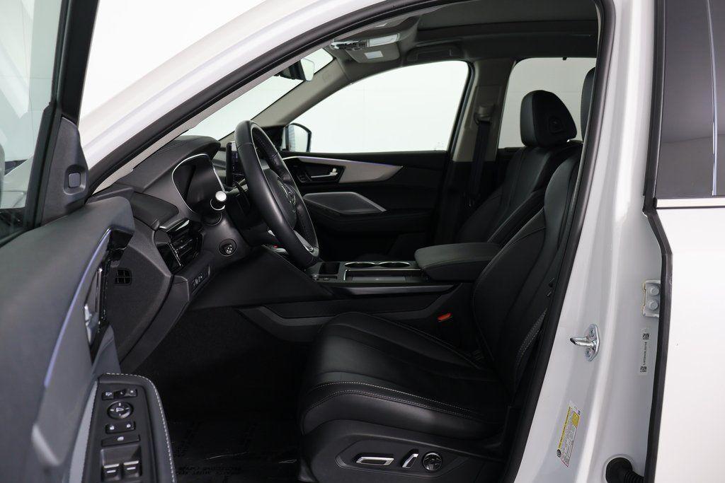 used 2025 Acura MDX car, priced at $47,999