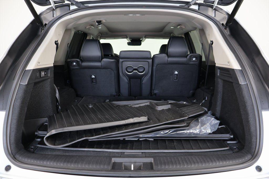 used 2025 Acura MDX car, priced at $47,999