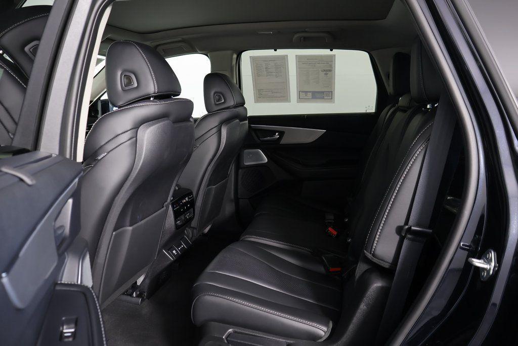 used 2025 Acura MDX car, priced at $47,999