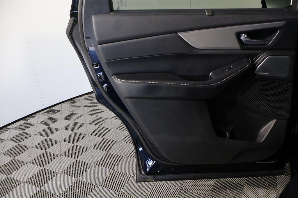 used 2025 Acura MDX car, priced at $47,999