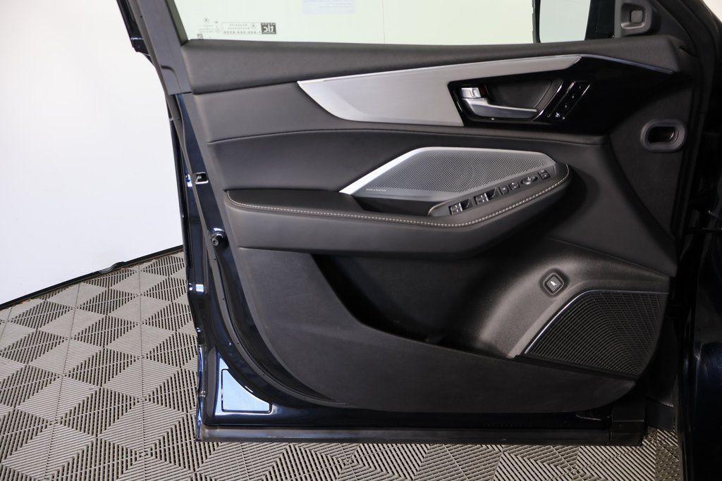 used 2025 Acura MDX car, priced at $47,999