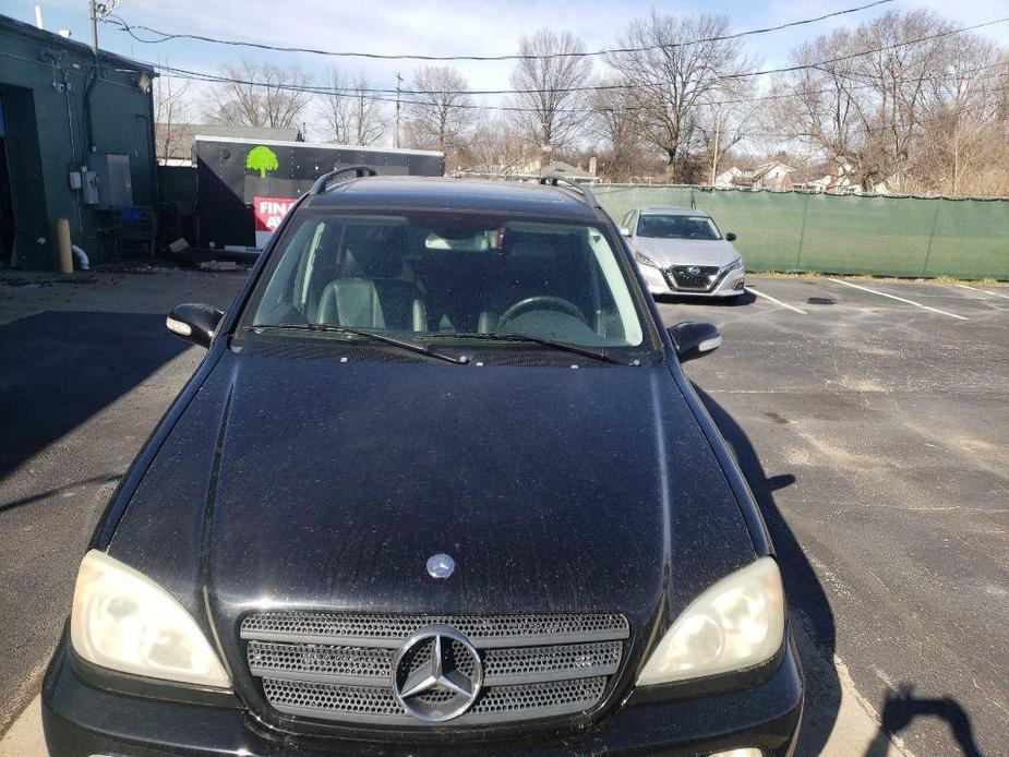 used 2002 Mercedes-Benz M-Class car, priced at $2,250