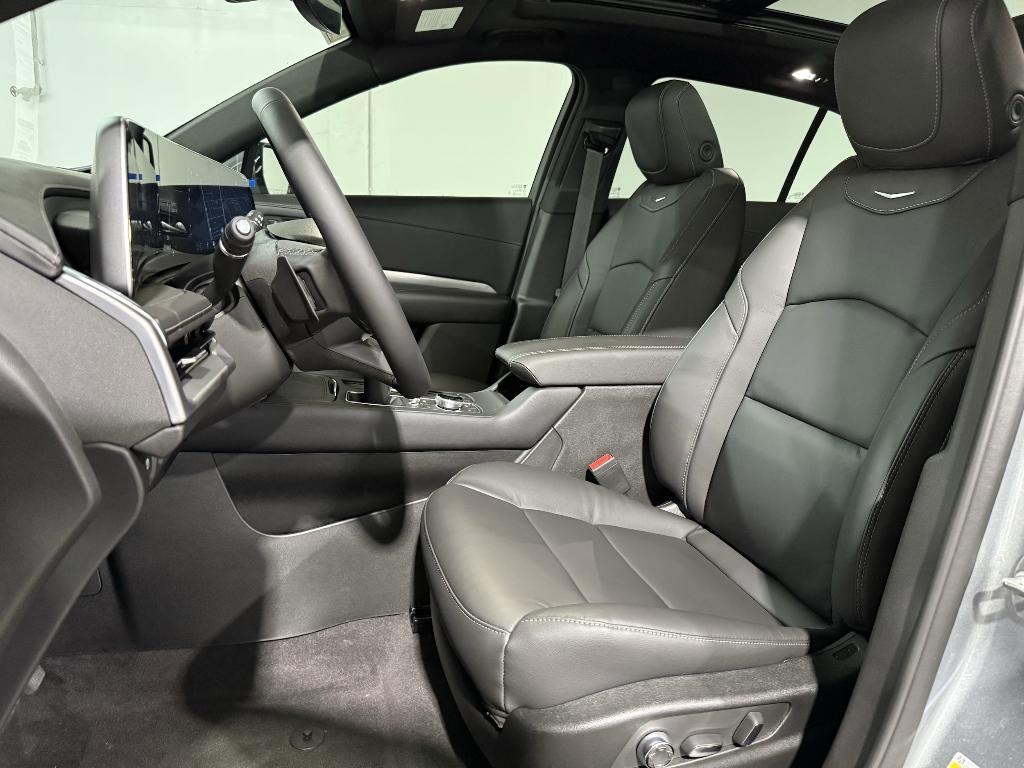 new 2025 Cadillac XT4 car, priced at $43,231