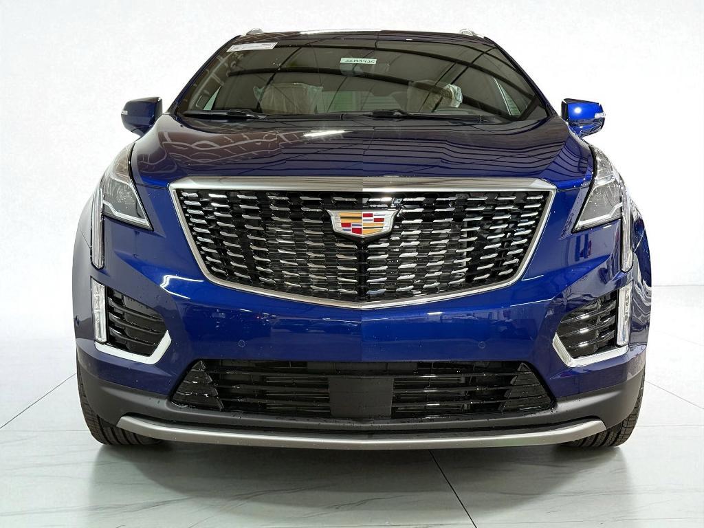 new 2025 Cadillac XT5 car, priced at $57,290