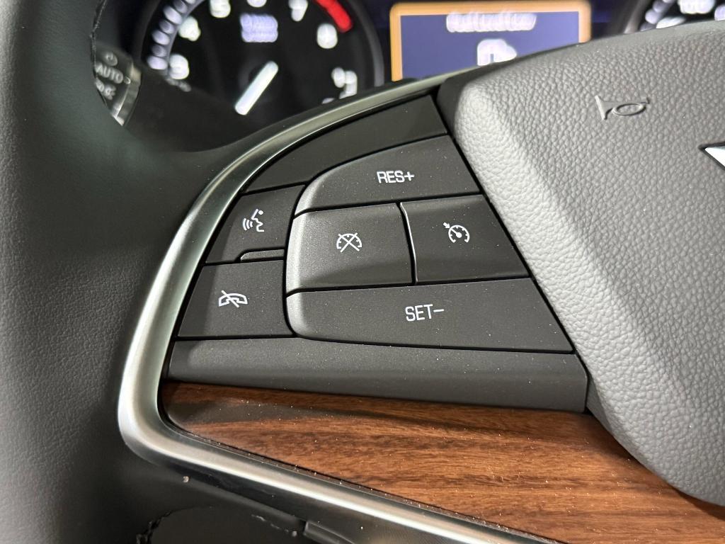 new 2025 Cadillac XT5 car, priced at $57,290