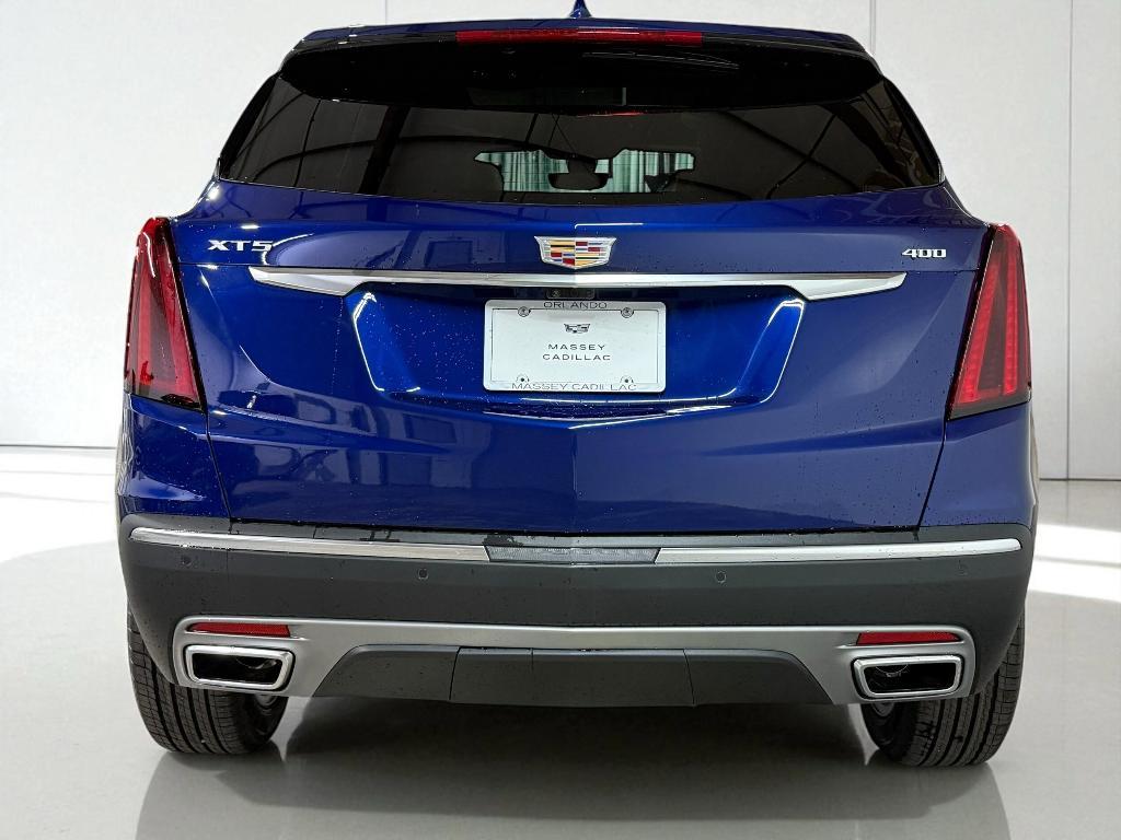 new 2025 Cadillac XT5 car, priced at $57,290