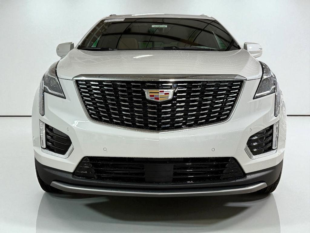 new 2025 Cadillac XT5 car, priced at $57,781
